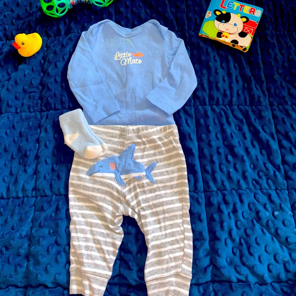 Baby shark outfit